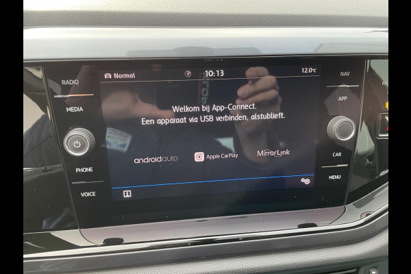 Volkswagen Polo 1.0 TSI R-line 2X / Key-less / Camera / Navigatie