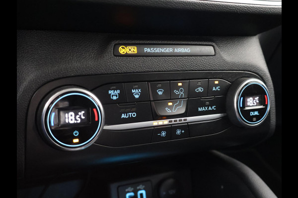 Ford FOCUS Wagon 1.0 E.B. AUTOMAAT TITANIUM X + ELEK. TREKHAAK | CAMERA | APPLE CARPLAY