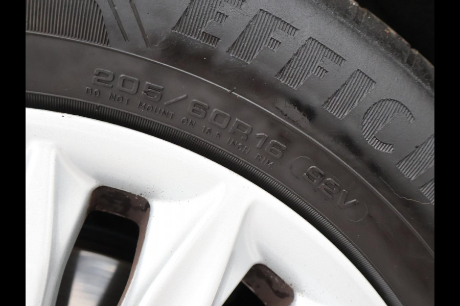 Ford FOCUS Wagon 1.0 E.B. AUTOMAAT TITANIUM X + ELEK. TREKHAAK | CAMERA | APPLE CARPLAY