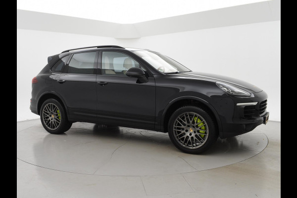 Porsche Cayenne 3.0 S E-HYBRID 416 PK + ADAPTIVE CRUISE | PANORAMA | 360 CAMERA | LUCHTVERING | APPLE CARPLAY | BOSE