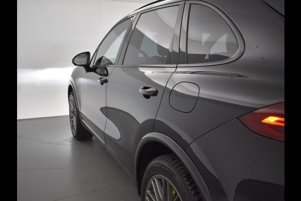 Porsche Cayenne 3.0 S E-HYBRID 416 PK + ADAPTIVE CRUISE | PANORAMA | 360 CAMERA | LUCHTVERING | APPLE CARPLAY | BOSE