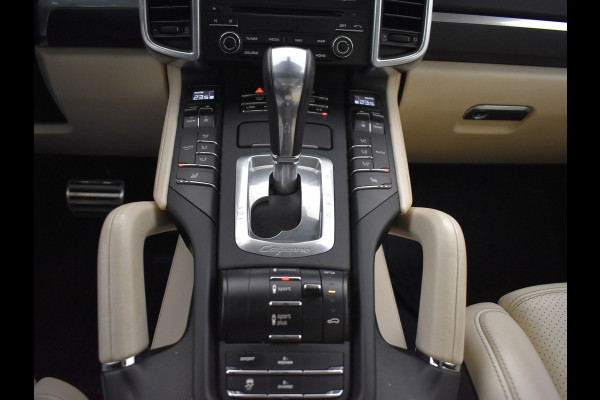 Porsche Cayenne 3.0 S E-HYBRID 416 PK + ADAPTIVE CRUISE | PANORAMA | 360 CAMERA | LUCHTVERING | APPLE CARPLAY | BOSE