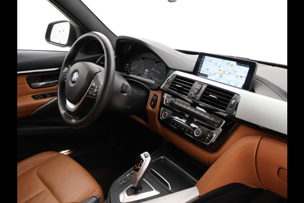 BMW 3 Serie Touring 318i AUT. LUXURY EDITION + LEDER | STOELVERW. | NAVIGATIE