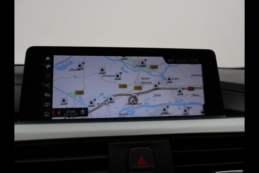 BMW 3 Serie Touring 318i AUT. LUXURY EDITION + LEDER | STOELVERW. | NAVIGATIE