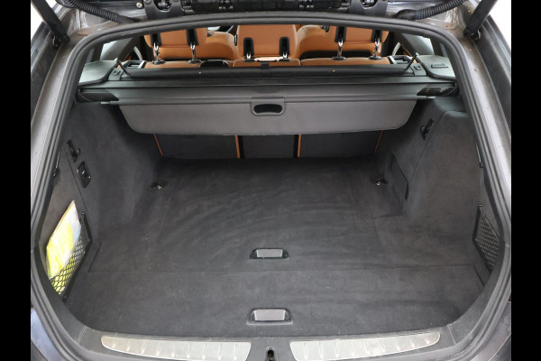 BMW 3 Serie Touring 318i AUT. LUXURY EDITION + LEDER | STOELVERW. | NAVIGATIE