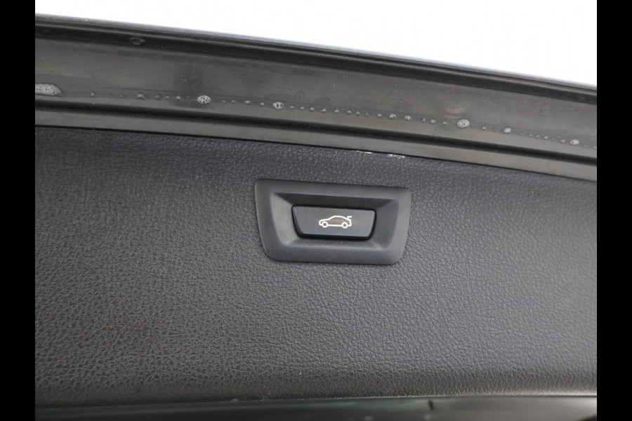 BMW 3 Serie Touring 318i AUT. LUXURY EDITION + LEDER | STOELVERW. | NAVIGATIE