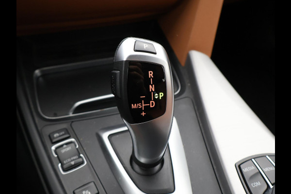 BMW 3 Serie Touring 318i AUT. LUXURY EDITION + LEDER | STOELVERW. | NAVIGATIE