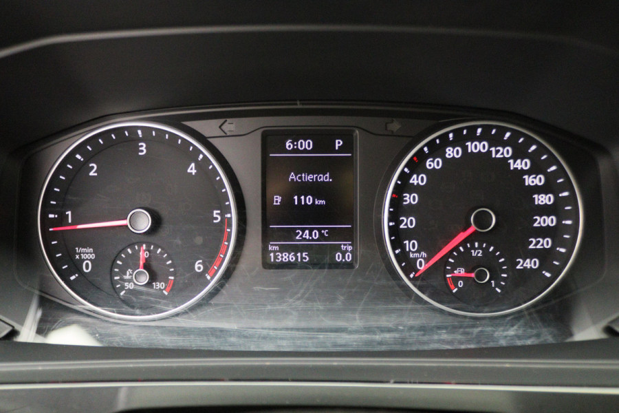 Volkswagen Transporter 2.0 TDI DSG L2H1 DC Highline 2x Schuifdeur, ACC, Apple Carplay, Bluetooth, LED, PDC, Trekhaak, 19''