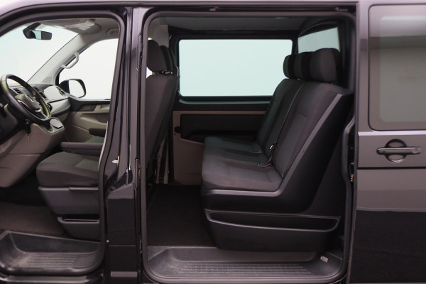 Volkswagen Transporter 2.0 TDI DSG L2H1 DC Highline 2x Schuifdeur, ACC, Apple Carplay, Bluetooth, LED, PDC, Trekhaak, 19''