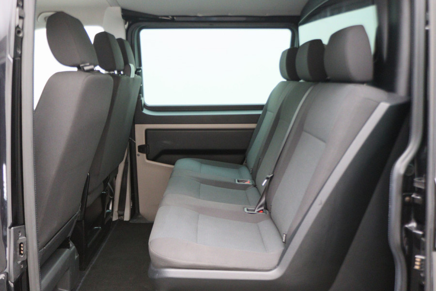 Volkswagen Transporter 2.0 TDI DSG L2H1 DC Highline 2x Schuifdeur, ACC, Apple Carplay, Bluetooth, LED, PDC, Trekhaak, 19''