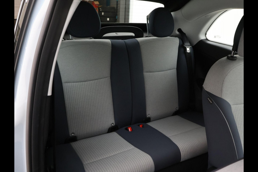 Fiat 500C 42 kWh Aut. *CELESTIAL BLUE* + STOELVERW. | CAMERA | 17 INCH | APPLE CARPLAY