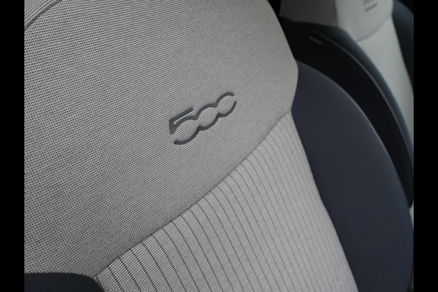 Fiat 500C 42 kWh Aut. *CELESTIAL BLUE* + STOELVERW. | CAMERA | 17 INCH | APPLE CARPLAY