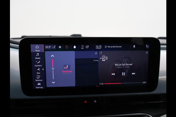 Fiat 500C 42 kWh Aut. *CELESTIAL BLUE* + STOELVERW. | CAMERA | 17 INCH | APPLE CARPLAY