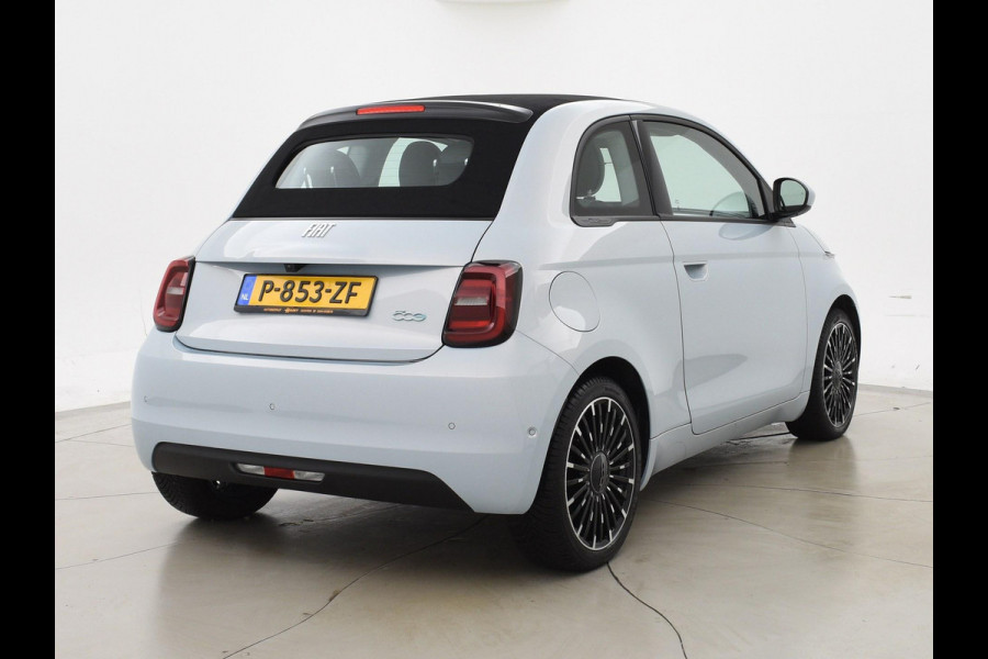 Fiat 500C 42 kWh Aut. *CELESTIAL BLUE* + STOELVERW. | CAMERA | 17 INCH | APPLE CARPLAY