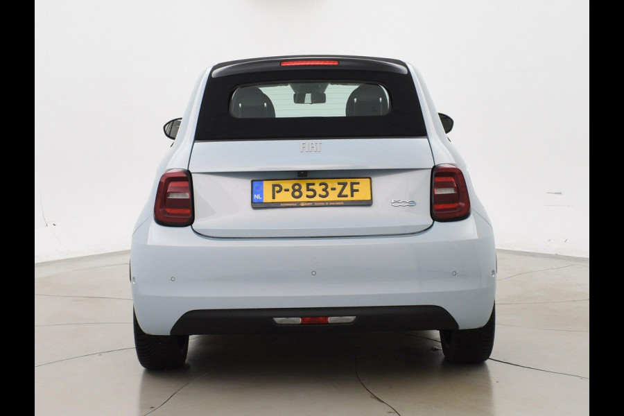 Fiat 500C 42 kWh Aut. *CELESTIAL BLUE* + STOELVERW. | CAMERA | 17 INCH | APPLE CARPLAY
