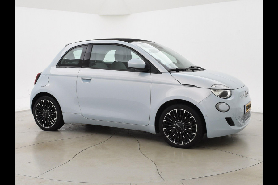 Fiat 500C 42 kWh Aut. *CELESTIAL BLUE* + STOELVERW. | CAMERA | 17 INCH | APPLE CARPLAY