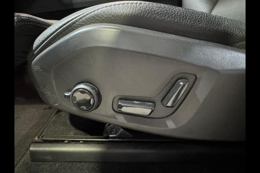 Volvo XC60 2.0 T6 Plug-in hybrid AWD Plus Bright | Pano | Memory | H&K | Camera | Trekhaak