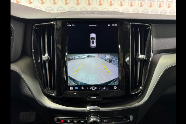 Volvo XC60 2.0 T6 Plug-in hybrid AWD Plus Bright | Pano | Memory | H&K | Camera | Trekhaak