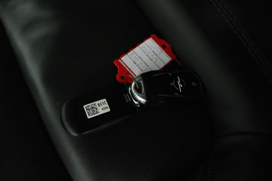 Opel Mokka X 1.4 Turbo Innovation (STOELVERWARMING, ACHTERUITRIJCAMERA, CRUISE CONTROL, PARKEERSENSOREN, NAVIGATIE)