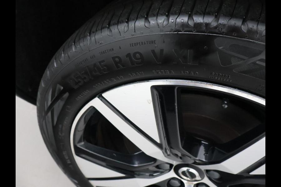 Volvo XC40 RECHARGE P8 AWD 408 PK *93% SOH* + AFN. TREKHAAK | APPLE CARPLAY | 19 INCH | DAB | GOOGLE MAPS