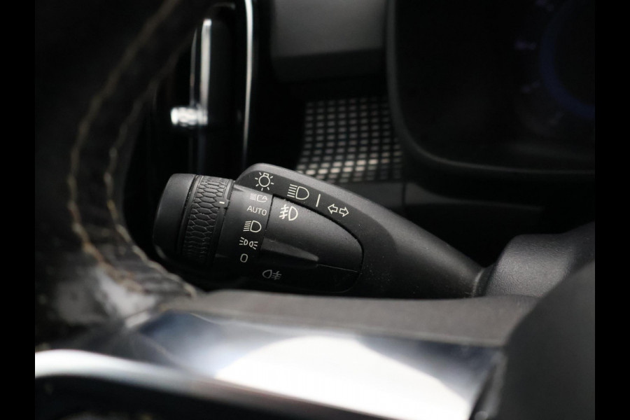 Volvo XC40 RECHARGE P8 AWD 408 PK *93% SOH* + AFN. TREKHAAK | APPLE CARPLAY | 19 INCH | DAB | GOOGLE MAPS