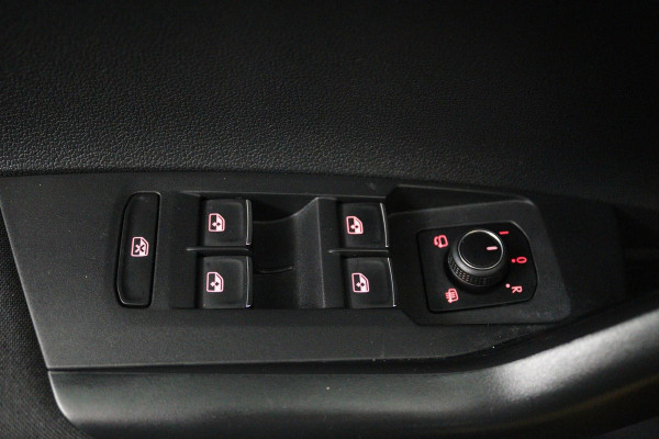 Volkswagen Polo 1.0 TSI Comfortline Business (CRUISE CONTROL ADAPTIEF, NAVIGATIE, BLUETOOTH, AIRCO)