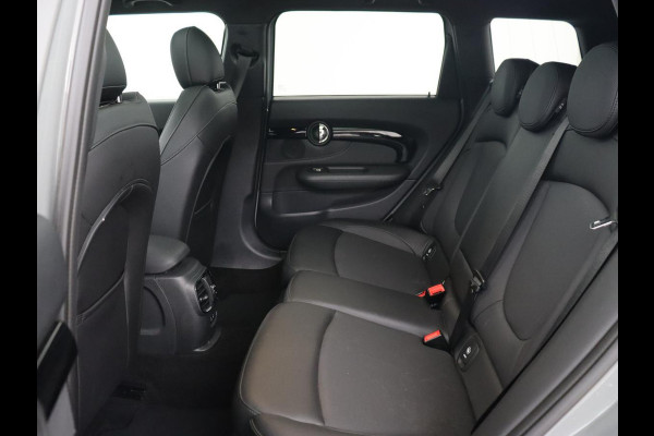 MINI Clubman 2.0 Cooper S | 192pk | Panoramadak | Leder | Trekhaak | Carplay | Navigatie | Parkeerhulp | Full LED | Verwarmde voorruit | Getint glas
