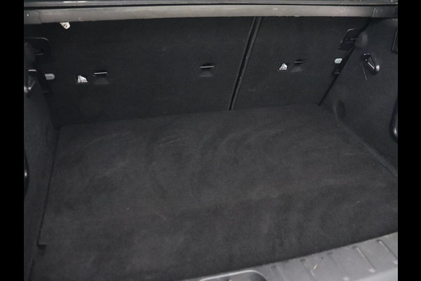 MINI Clubman 2.0 Cooper S | 192pk | Panoramadak | Leder | Trekhaak | Carplay | Navigatie | Parkeerhulp | Full LED | Verwarmde voorruit | Getint glas