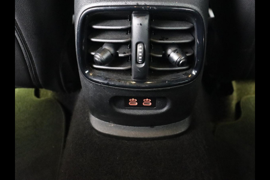 MINI Clubman 2.0 Cooper S | 192pk | Panoramadak | Leder | Trekhaak | Carplay | Navigatie | Parkeerhulp | Full LED | Verwarmde voorruit | Getint glas