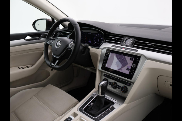 Volkswagen Passat Variant 1.8 TSI 180 PK DSG AUT. + VIRTUAL COCKPIT | ADAPTIVE CRUISE | TREKHAAK 1800 KG