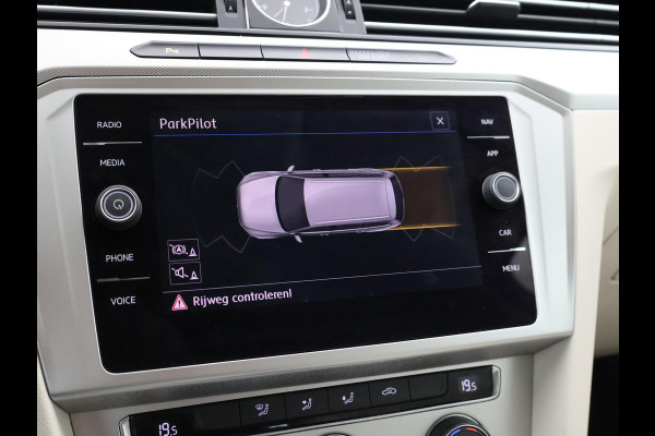 Volkswagen Passat Variant 1.8 TSI 180 PK DSG AUT. + VIRTUAL COCKPIT | ADAPTIVE CRUISE | TREKHAAK 1800 KG