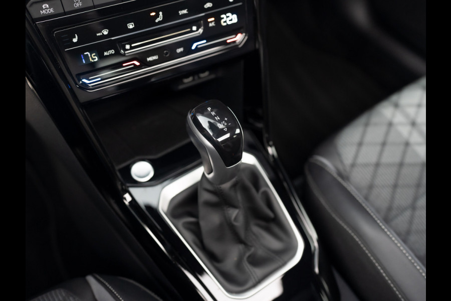 Volkswagen T-Roc 1.5 TSI R-Line Business | Beats | Panodak | IQ Light | Keyless | Side Assist | Elk. A-klep | Trekhaak afnb. | Prijs Rijklaar!!