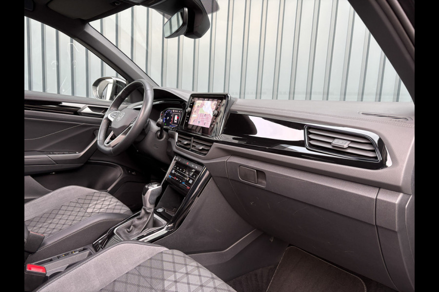 Volkswagen T-Roc 1.5 TSI R-Line Business | Beats | Panodak | IQ Light | Keyless | Side Assist | Elk. A-klep | Trekhaak afnb. | Prijs Rijklaar!!