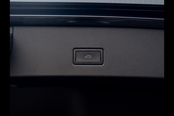 Volkswagen T-Roc 1.5 TSI R-Line Business | Beats | Panodak | IQ Light | Keyless | Side Assist | Elk. A-klep | Trekhaak afnb. | Prijs Rijklaar!!