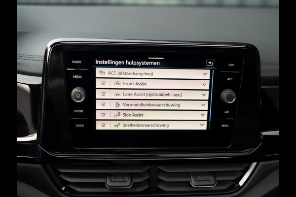 Volkswagen T-Roc 1.5 TSI R-Line Business | Beats | Panodak | IQ Light | Keyless | Side Assist | Elk. A-klep | Trekhaak afnb. | Prijs Rijklaar!!