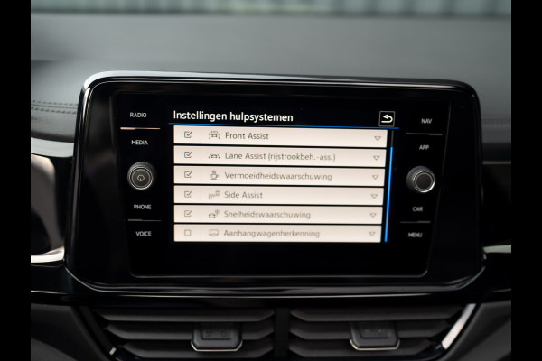 Volkswagen T-Roc 1.5 TSI R-Line Business | Beats | Panodak | IQ Light | Keyless | Side Assist | Elk. A-klep | Trekhaak afnb. | Prijs Rijklaar!!