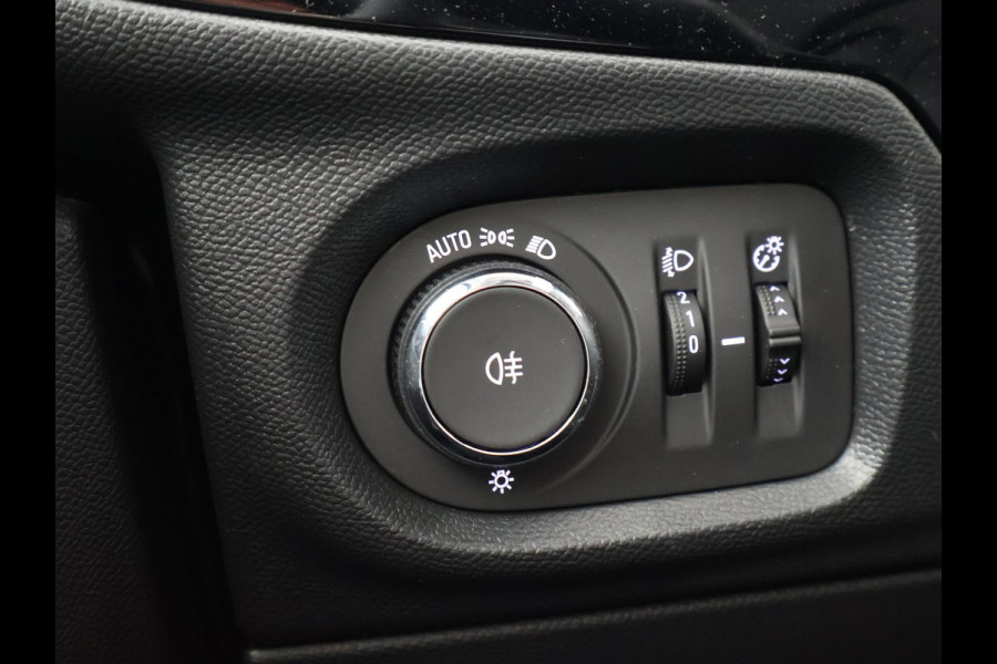 Opel Corsa 1.2 5-DEURS *10.157 KM* + APPLE CARPLAY | CRUISE | LMV | PRIVACY GLASS