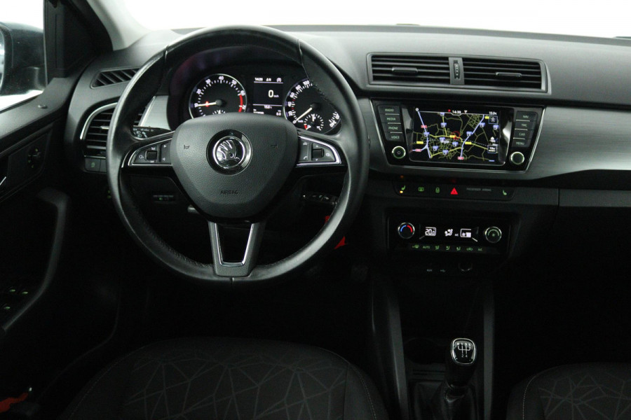Škoda Fabia Combi 1.0 TSI Clever (TREKHAAK, SENSOREN, NAVIGATIE, STOELVERWARMING, CRUISE CONTROL)