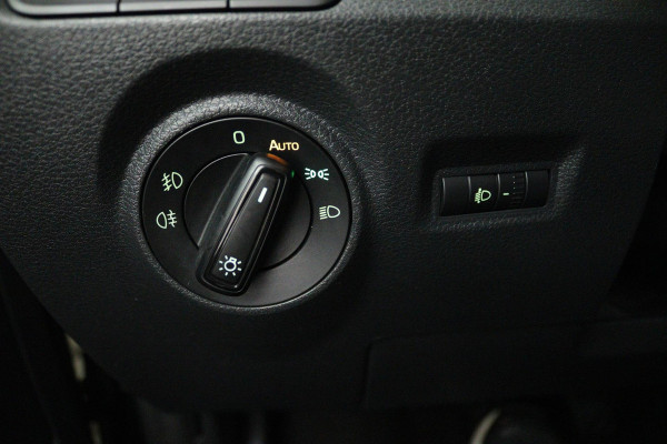 Škoda Fabia Combi 1.0 TSI Clever (TREKHAAK, SENSOREN, NAVIGATIE, STOELVERWARMING, CRUISE CONTROL)