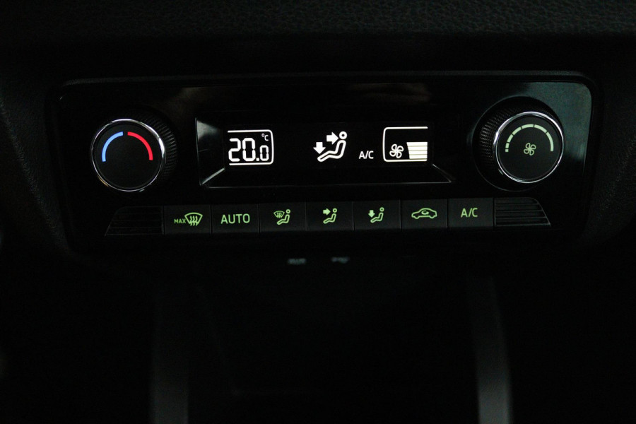 Škoda Fabia Combi 1.0 TSI Clever (TREKHAAK, SENSOREN, NAVIGATIE, STOELVERWARMING, CRUISE CONTROL)