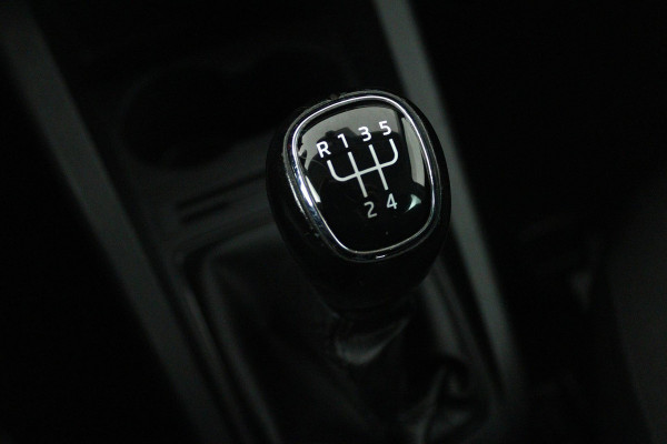 Škoda Fabia Combi 1.0 TSI Clever (TREKHAAK, SENSOREN, NAVIGATIE, STOELVERWARMING, CRUISE CONTROL)