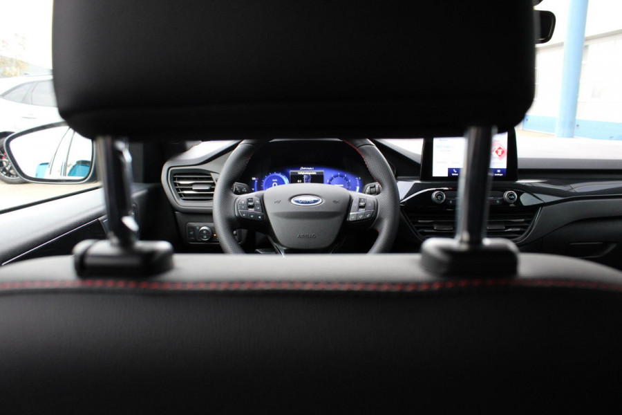 Ford Kuga 1.5 EcoBoost ST-Line X | Stoel + Stuurverwarming | Adaptive Cruise Control | Climate Control | Navigatie | 19'' Lichtmetalen Velgen |