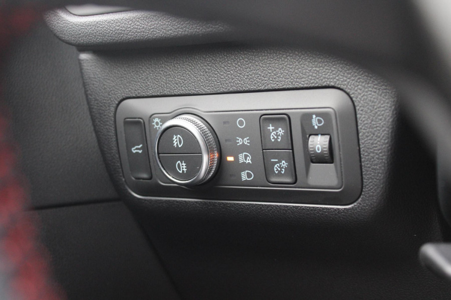 Ford Kuga 1.5 EcoBoost ST-Line X | Stoel + Stuurverwarming | Adaptive Cruise Control | Climate Control | Navigatie | 19'' Lichtmetalen Velgen |