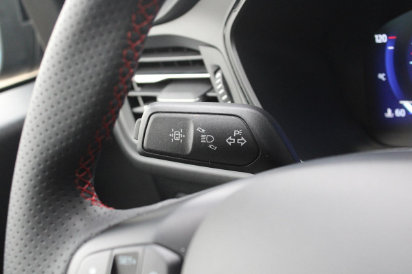 Ford Kuga 1.5 EcoBoost ST-Line X | Stoel + Stuurverwarming | Adaptive Cruise Control | Climate Control | Navigatie | 19'' Lichtmetalen Velgen |