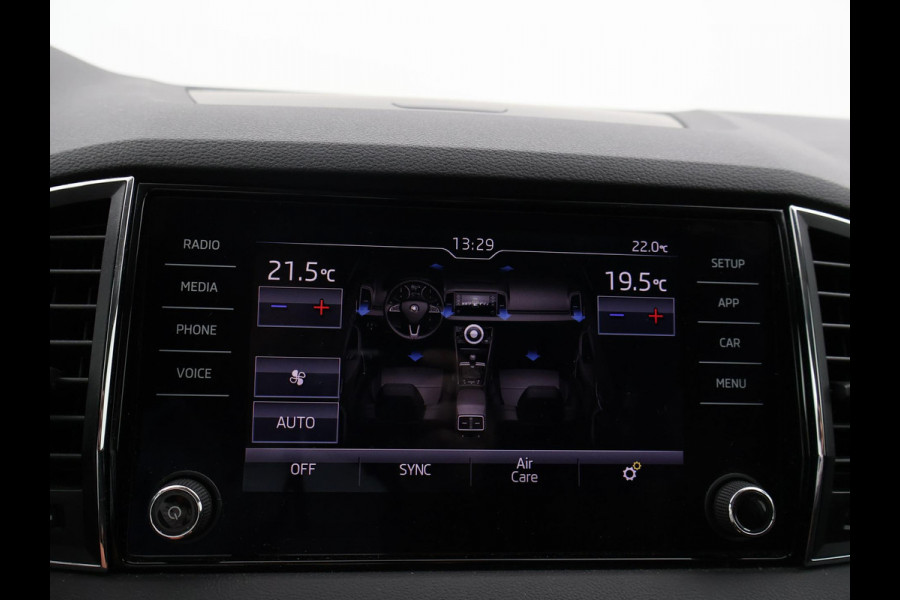 Škoda Karoq 1.5 TSI ACT 150 PK AUT. + APPLE CARPLAY | ANDROID | STOELVERWARMING