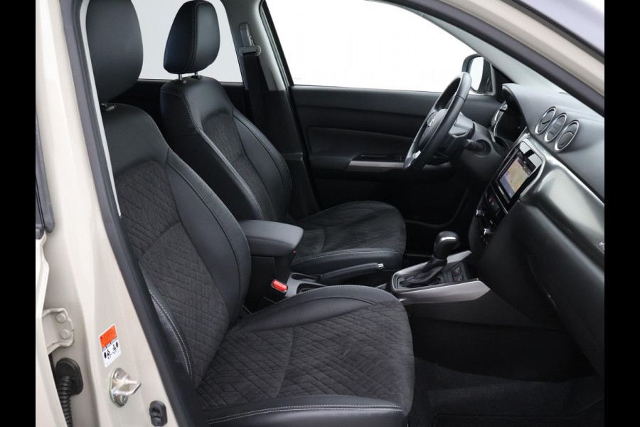 Suzuki Vitara 1.5 HYBRID AUT. ALLGRIP 4WD STYLE + TREKHAAK | ADAPTIVE CRUISE | CAMERA | STOELVERW. | NAVIGATIE