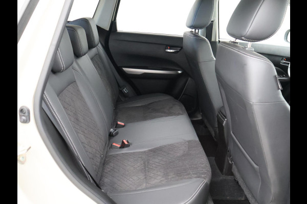 Suzuki Vitara 1.5 HYBRID AUT. ALLGRIP 4WD STYLE + TREKHAAK | ADAPTIVE CRUISE | CAMERA | STOELVERW. | NAVIGATIE