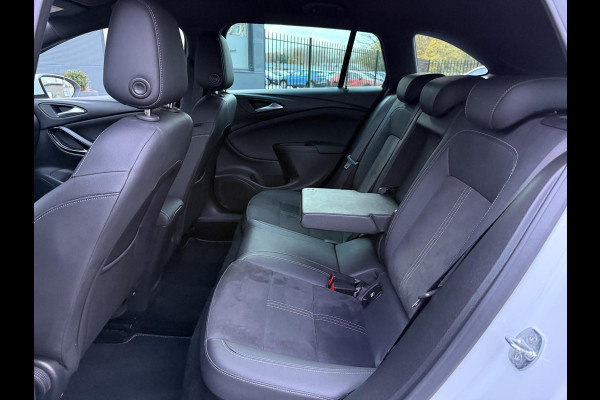 Opel Astra Sports Tourer 1.2 Ultimate 2e Eigenaar,Navi,Clima,Camera,Cruise,PDC V+A,N.A.P,Dealer Onderhouden,6 Bak,146pk,APK tot 04-2026