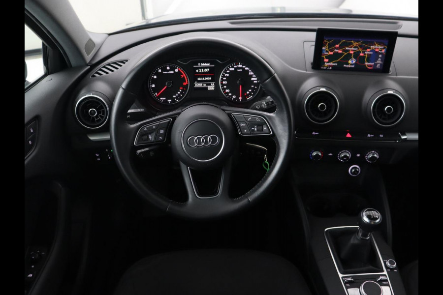Audi A3 35 TFSI Pro Line | 150pk | Bi-Xenon | Navigatie | Cruise control | Airco | Parkeerhulp | Bluetooth | Aluminium raamlijsten