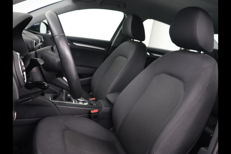 Audi A3 35 TFSI Pro Line | 150pk | Bi-Xenon | Navigatie | Cruise control | Airco | Parkeerhulp | Bluetooth | Aluminium raamlijsten
